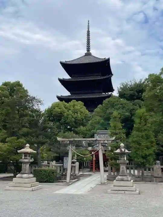 東寺鎮守八幡宮・東寺境内社八島殿(京都府)