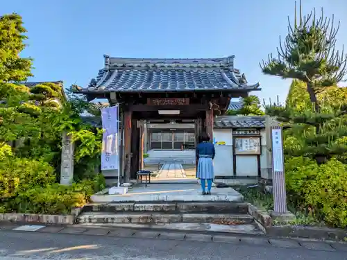 雲居寺の山門