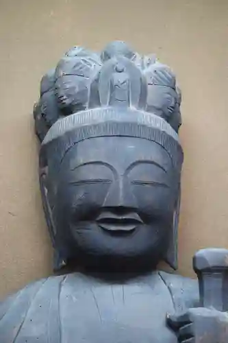 中観音堂・羽島円空資料館の仏像