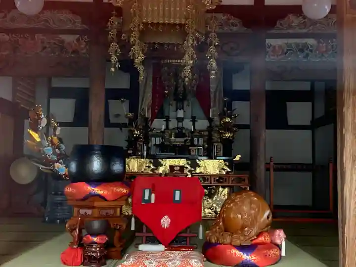 養山寺の本殿・本堂