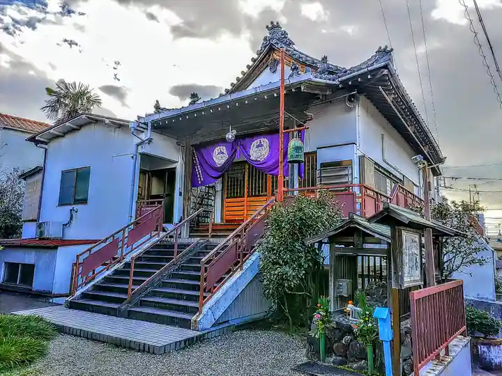 安楽寺の本殿・本堂