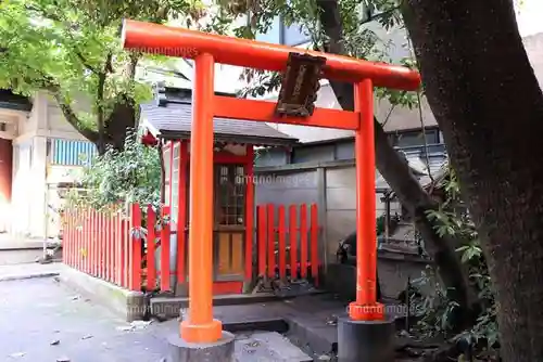 銀杏岡八幡神社の末社・摂社