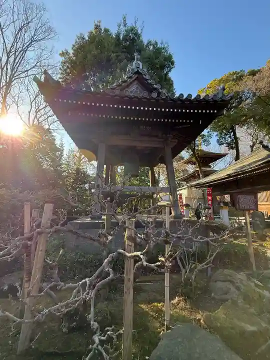 安養院の{uncategorized: "未分類", other: "その他", undefined: "問題あり", building: "その他建物", grave: "お墓", sacred_gate: "鳥居", guardian: "狛犬", statue: "像", buddha: "仏像", history: "歴史", nature: "自然", garden: "庭園", animal: "動物", pagoda: "塔", temizu: "手水舎", mountain_gate: "山門・神門", sanctuary: "本殿・本堂", subordinate: "末社・摂社", art: "芸術", scenery: "景色", jizo: "地蔵", ema: "絵馬", goshuin: "御朱印", omikuji: "おみくじ", items: "授与品その他", amulet: "お守り", goshuincho: "御朱印帳", eats: "食事", festival: "お祭り", votive_dance: "神楽", shichigosan: "七五三参", wedding: "結婚式", experience: "体験その他", initially: "初詣", around: "周辺", anti_infection: "感染症対策"}