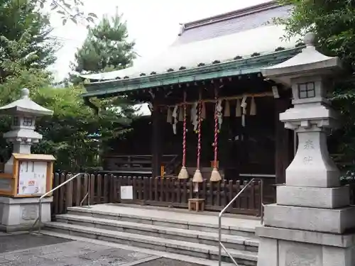 新宿下落合氷川神社の本殿・本堂