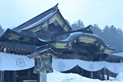彌彦神社の本殿・本堂