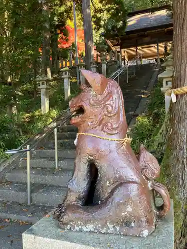 八王子神社の狛犬