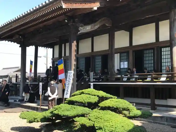 明願寺の本殿・本堂