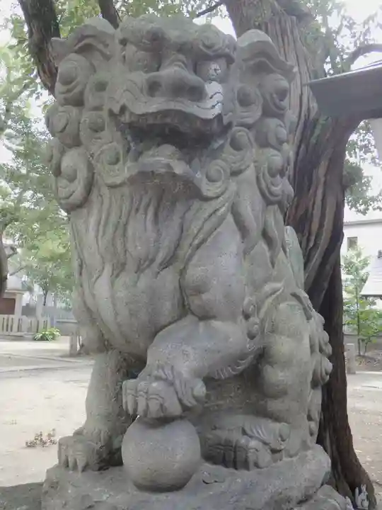 素盞烏尊神社の狛犬