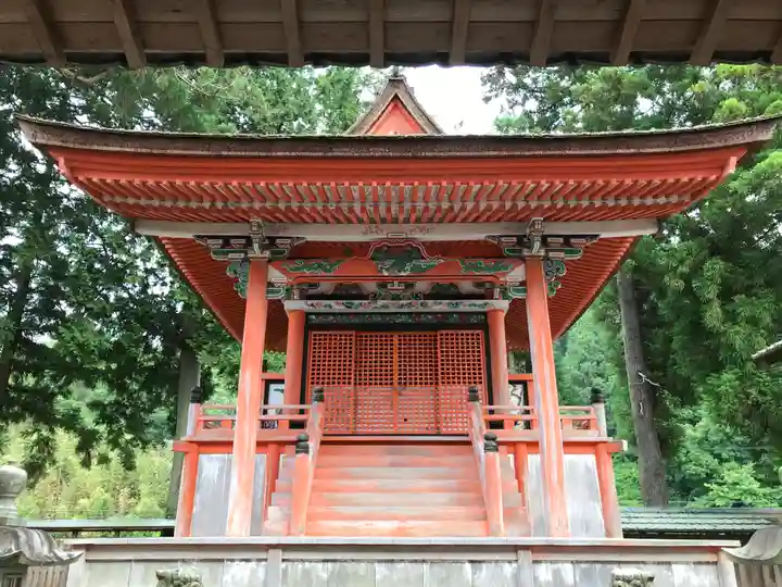 天津神社の本殿・本堂