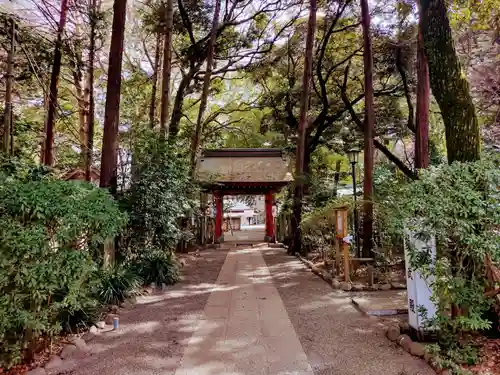 大宮八幡宮の山門・神門