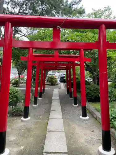 城山稲荷神社の鳥居