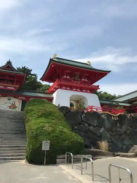 赤間神宮の山門・神門
