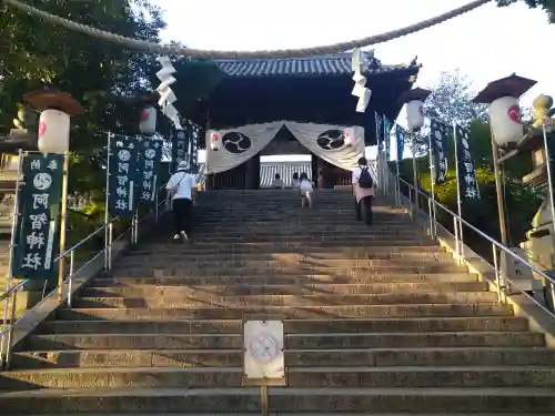 阿智神社の山門