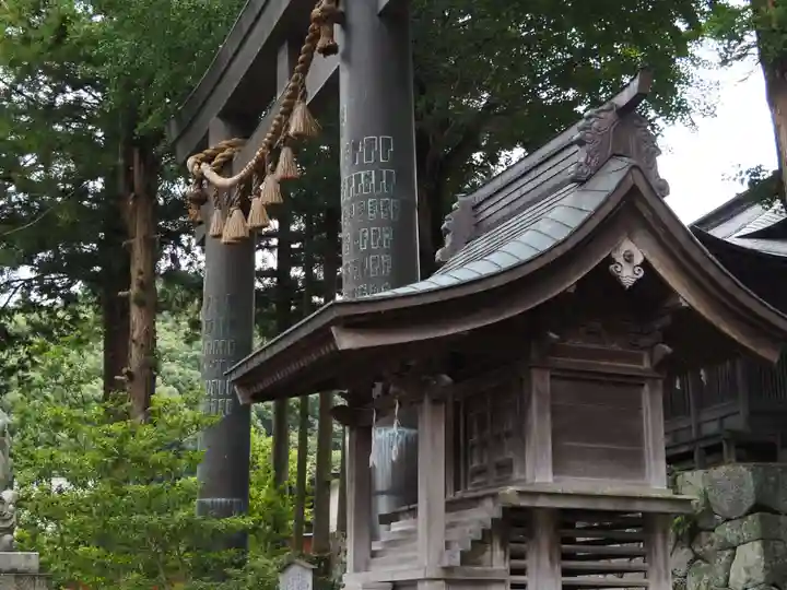 諏訪大社上社前宮の末社・摂社