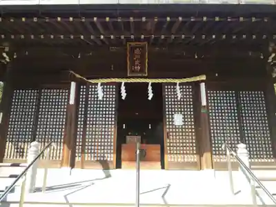 新曽氷川神社の本殿・本堂