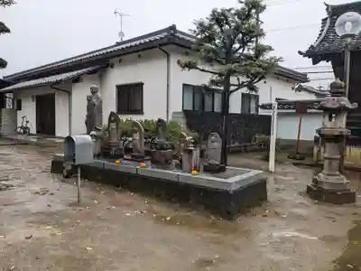長久寺の地蔵