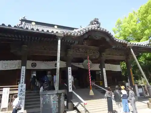 鑁阿寺の本殿・本堂