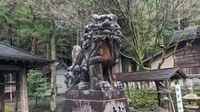 横倉神社の狛犬