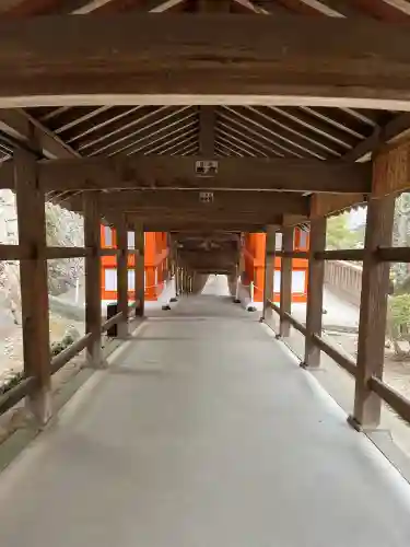 御竈殿（吉備津神社）の{uncategorized: "未分類", other: "その他", undefined: "問題あり", building: "その他建物", grave: "お墓", sacred_gate: "鳥居", guardian: "狛犬", statue: "像", buddha: "仏像", history: "歴史", nature: "自然", garden: "庭園", animal: "動物", pagoda: "塔", temizu: "手水舎", mountain_gate: "山門・神門", sanctuary: "本殿・本堂", subordinate: "末社・摂社", art: "芸術", scenery: "景色", jizo: "地蔵", ema: "絵馬", goshuin: "御朱印", omikuji: "おみくじ", items: "授与品その他", amulet: "お守り", goshuincho: "御朱印帳", eats: "食事", festival: "お祭り", votive_dance: "神楽", shichigosan: "七五三参", wedding: "結婚式", experience: "体験その他", initially: "初詣", around: "周辺", anti_infection: "感染症対策"}