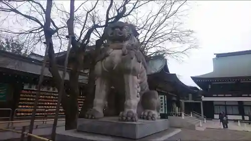 寒川神社の狛犬