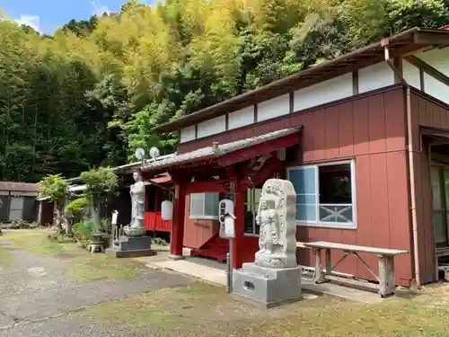 薬王寺の本殿・本堂