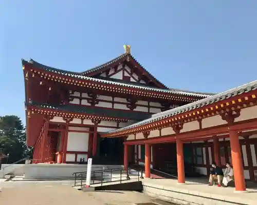 薬師寺の本殿・本堂