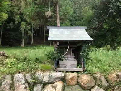 二村神社の末社・摂社