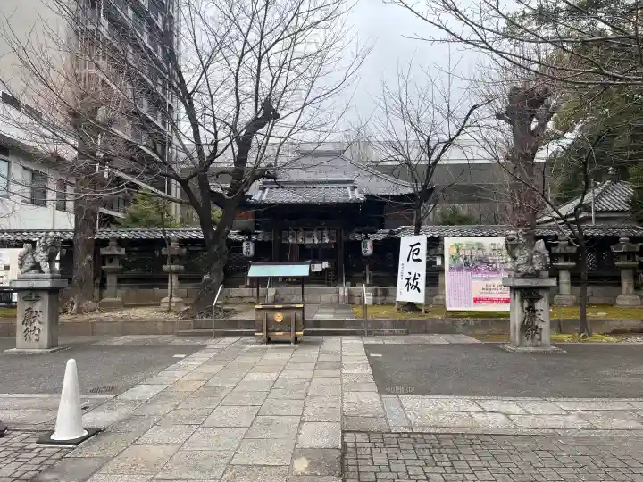 名古屋東照宮の{uncategorized: "未分類", other: "その他", undefined: "問題あり", building: "その他建物", grave: "お墓", sacred_gate: "鳥居", guardian: "狛犬", statue: "像", buddha: "仏像", history: "歴史", nature: "自然", garden: "庭園", animal: "動物", pagoda: "塔", temizu: "手水舎", mountain_gate: "山門・神門", sanctuary: "本殿・本堂", subordinate: "末社・摂社", art: "芸術", scenery: "景色", jizo: "地蔵", ema: "絵馬", goshuin: "御朱印", omikuji: "おみくじ", items: "授与品その他", amulet: "お守り", goshuincho: "御朱印帳", eats: "食事", festival: "お祭り", votive_dance: "神楽", shichigosan: "七五三参", wedding: "結婚式", experience: "体験その他", initially: "初詣", around: "周辺", anti_infection: "感染症対策"}