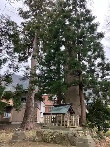 上諏訪神社（彌彦神社末社）(新潟県)