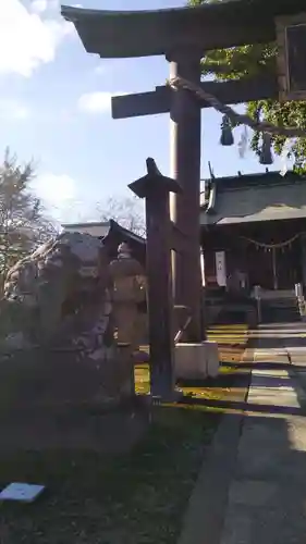 諏訪神社の鳥居