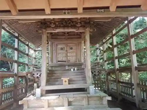八王子神社の本殿・本堂