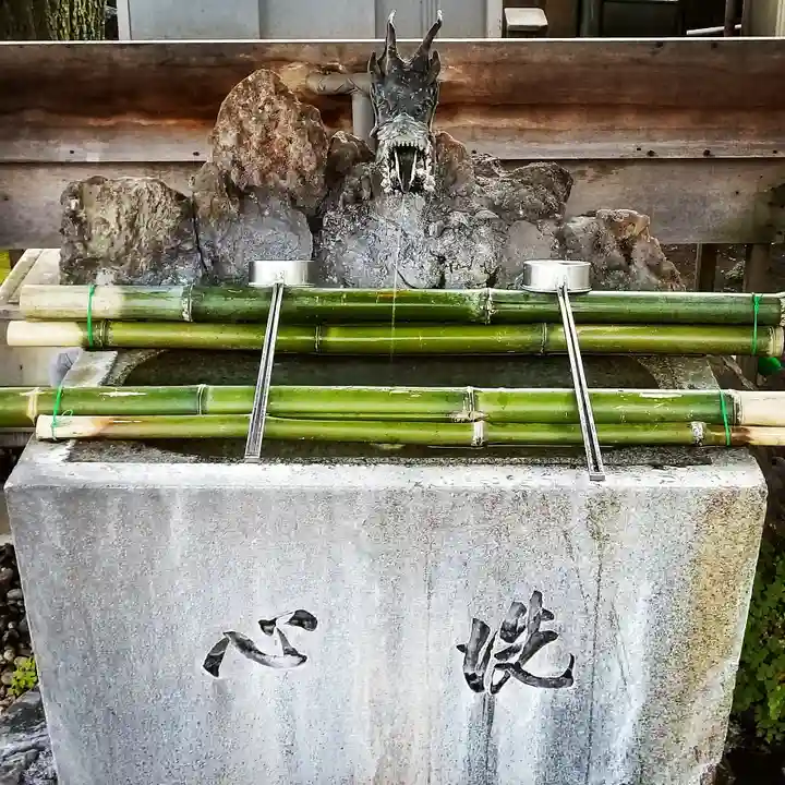 須賀神社の手水舎