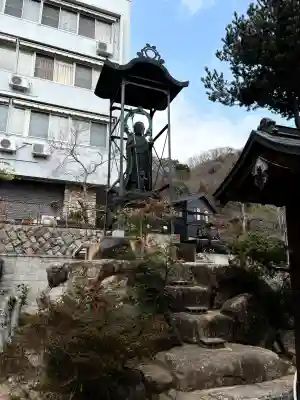 妙光院の{uncategorized: "未分類", other: "その他", undefined: "問題あり", building: "その他建物", grave: "お墓", sacred_gate: "鳥居", guardian: "狛犬", statue: "像", buddha: "仏像", history: "歴史", nature: "自然", garden: "庭園", animal: "動物", pagoda: "塔", temizu: "手水舎", mountain_gate: "山門・神門", sanctuary: "本殿・本堂", subordinate: "末社・摂社", art: "芸術", scenery: "景色", jizo: "地蔵", ema: "絵馬", goshuin: "御朱印", omikuji: "おみくじ", items: "授与品その他", amulet: "お守り", goshuincho: "御朱印帳", eats: "食事", festival: "お祭り", votive_dance: "神楽", shichigosan: "七五三参", wedding: "結婚式", experience: "体験その他", initially: "初詣", around: "周辺", anti_infection: "感染症対策"}