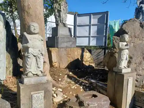 雲竜寺の{uncategorized: "未分類", other: "その他", undefined: "問題あり", building: "その他建物", grave: "お墓", sacred_gate: "鳥居", guardian: "狛犬", statue: "像", buddha: "仏像", history: "歴史", nature: "自然", garden: "庭園", animal: "動物", pagoda: "塔", temizu: "手水舎", mountain_gate: "山門・神門", sanctuary: "本殿・本堂", subordinate: "末社・摂社", art: "芸術", scenery: "景色", jizo: "地蔵", ema: "絵馬", goshuin: "御朱印", omikuji: "おみくじ", items: "授与品その他", amulet: "お守り", goshuincho: "御朱印帳", eats: "食事", festival: "お祭り", votive_dance: "神楽", shichigosan: "七五三参", wedding: "結婚式", experience: "体験その他", initially: "初詣", around: "周辺", anti_infection: "感染症対策"}