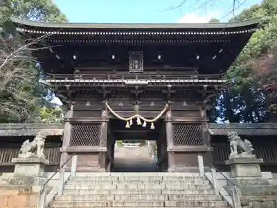 花岡八幡宮の山門・神門