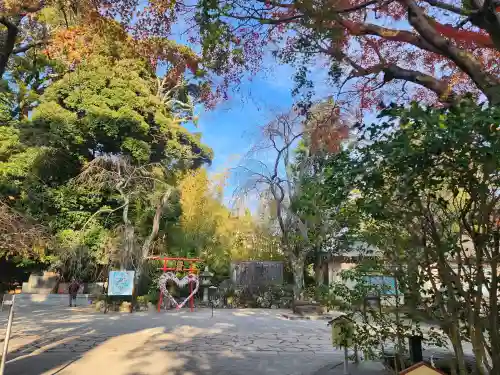 伊豆山神社の{uncategorized: "未分類", other: "その他", undefined: "問題あり", building: "その他建物", grave: "お墓", sacred_gate: "鳥居", guardian: "狛犬", statue: "像", buddha: "仏像", history: "歴史", nature: "自然", garden: "庭園", animal: "動物", pagoda: "塔", temizu: "手水舎", mountain_gate: "山門・神門", sanctuary: "本殿・本堂", subordinate: "末社・摂社", art: "芸術", scenery: "景色", jizo: "地蔵", ema: "絵馬", goshuin: "御朱印", omikuji: "おみくじ", items: "授与品その他", amulet: "お守り", goshuincho: "御朱印帳", eats: "食事", festival: "お祭り", votive_dance: "神楽", shichigosan: "七五三参", wedding: "結婚式", experience: "体験その他", initially: "初詣", around: "周辺", anti_infection: "感染症対策"}