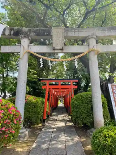 尾曳稲荷神社の鳥居