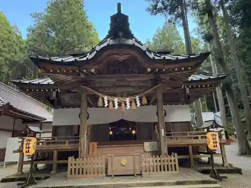 御岩神社の{uncategorized: "未分類", other: "その他", undefined: "問題あり", building: "その他建物", grave: "お墓", sacred_gate: "鳥居", guardian: "狛犬", statue: "像", buddha: "仏像", history: "歴史", nature: "自然", garden: "庭園", animal: "動物", pagoda: "塔", temizu: "手水舎", mountain_gate: "山門・神門", sanctuary: "本殿・本堂", subordinate: "末社・摂社", art: "芸術", scenery: "景色", jizo: "地蔵", ema: "絵馬", goshuin: "御朱印", omikuji: "おみくじ", items: "授与品その他", amulet: "お守り", goshuincho: "御朱印帳", eats: "食事", festival: "お祭り", votive_dance: "神楽", shichigosan: "七五三参", wedding: "結婚式", experience: "体験その他", initially: "初詣", around: "周辺", anti_infection: "感染症対策"}