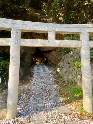 安乎岩戸信龍神社　(安乎八幡神社 摂社)の鳥居