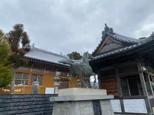 八幡神社の{uncategorized: "未分類", other: "その他", undefined: "問題あり", building: "その他建物", grave: "お墓", sacred_gate: "鳥居", guardian: "狛犬", statue: "像", buddha: "仏像", history: "歴史", nature: "自然", garden: "庭園", animal: "動物", pagoda: "塔", temizu: "手水舎", mountain_gate: "山門・神門", sanctuary: "本殿・本堂", subordinate: "末社・摂社", art: "芸術", scenery: "景色", jizo: "地蔵", ema: "絵馬", goshuin: "御朱印", omikuji: "おみくじ", items: "授与品その他", amulet: "お守り", goshuincho: "御朱印帳", eats: "食事", festival: "お祭り", votive_dance: "神楽", shichigosan: "七五三参", wedding: "結婚式", experience: "体験その他", initially: "初詣", around: "周辺", anti_infection: "感染症対策"}