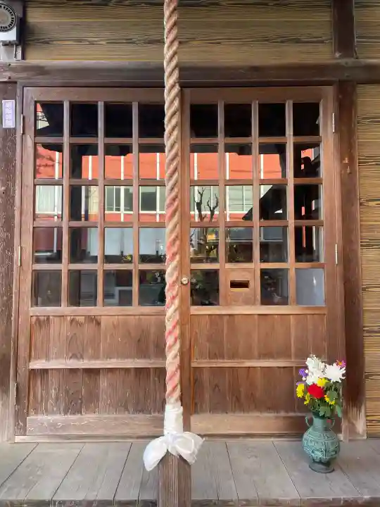 山中千手観音堂の{uncategorized: "未分類", other: "その他", undefined: "問題あり", building: "その他建物", grave: "お墓", sacred_gate: "鳥居", guardian: "狛犬", statue: "像", buddha: "仏像", history: "歴史", nature: "自然", garden: "庭園", animal: "動物", pagoda: "塔", temizu: "手水舎", mountain_gate: "山門・神門", sanctuary: "本殿・本堂", subordinate: "末社・摂社", art: "芸術", scenery: "景色", jizo: "地蔵", ema: "絵馬", goshuin: "御朱印", omikuji: "おみくじ", items: "授与品その他", amulet: "お守り", goshuincho: "御朱印帳", eats: "食事", festival: "お祭り", votive_dance: "神楽", shichigosan: "七五三参", wedding: "結婚式", experience: "体験その他", initially: "初詣", around: "周辺", anti_infection: "感染症対策"}