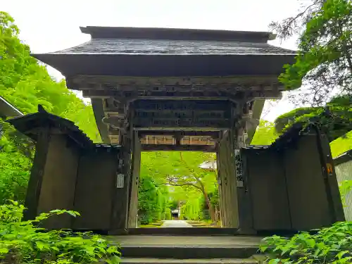 安楽寺の山門