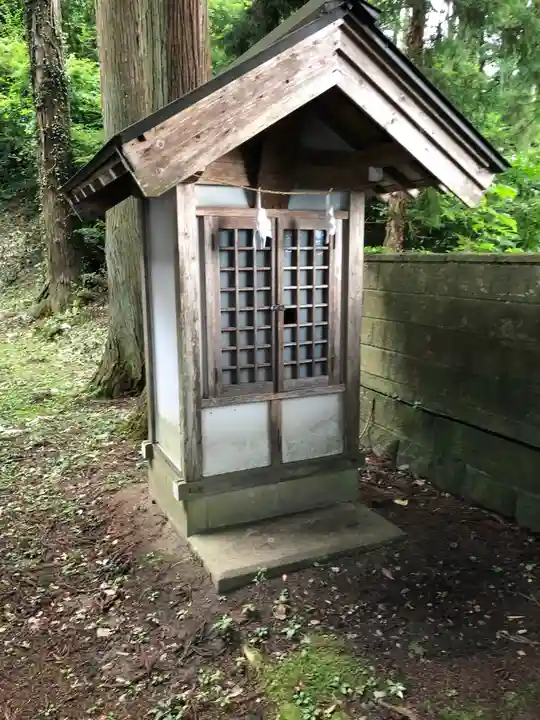 飯縄神社 里宮(皇足穂命神社)の末社・摂社