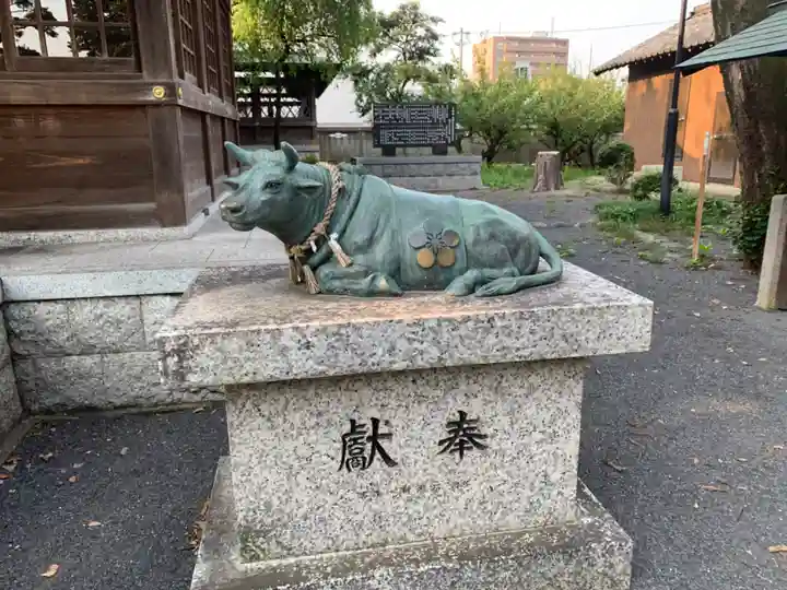 天神社(勝川町)の狛犬