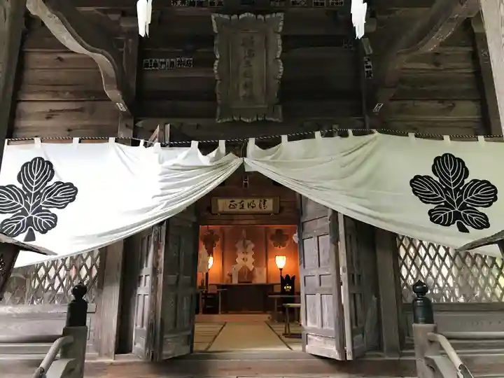 新海三社神社(長野県)