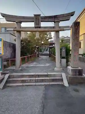 開運稲荷神社の鳥居