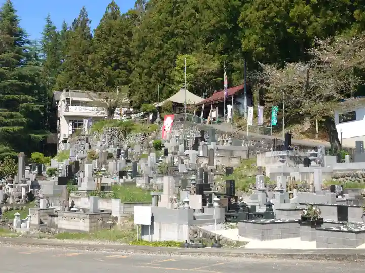 【公式】龍門院常楽寺(秩父札所十一番)の{uncategorized: "未分類", other: "その他", undefined: "問題あり", building: "その他建物", grave: "お墓", sacred_gate: "鳥居", guardian: "狛犬", statue: "像", buddha: "仏像", history: "歴史", nature: "自然", garden: "庭園", animal: "動物", pagoda: "塔", temizu: "手水舎", mountain_gate: "山門・神門", sanctuary: "本殿・本堂", subordinate: "末社・摂社", art: "芸術", scenery: "景色", jizo: "地蔵", ema: "絵馬", goshuin: "御朱印", omikuji: "おみくじ", items: "授与品その他", amulet: "お守り", goshuincho: "御朱印帳", eats: "食事", festival: "お祭り", votive_dance: "神楽", shichigosan: "七五三参", wedding: "結婚式", experience: "体験その他", initially: "初詣", around: "周辺", anti_infection: "感染症対策"}