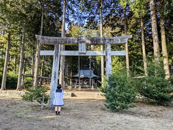 八幡神社(伊那市)の鳥居