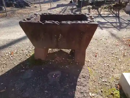 科野大宮社の手水舎