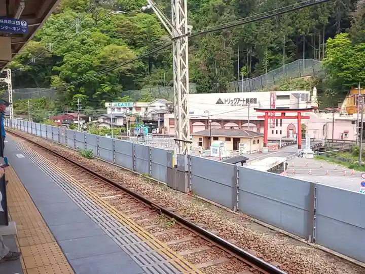 高尾山麓氷川神社の周辺